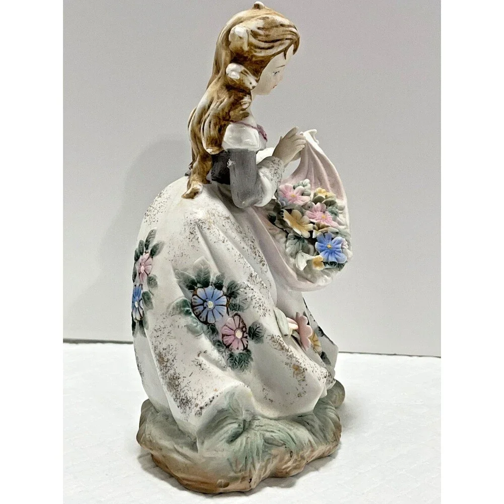 Vintage Lefton China KW133B Hand Painted Girl with Flowers Figurine Japan, EXCL - Picture 5 of 8
